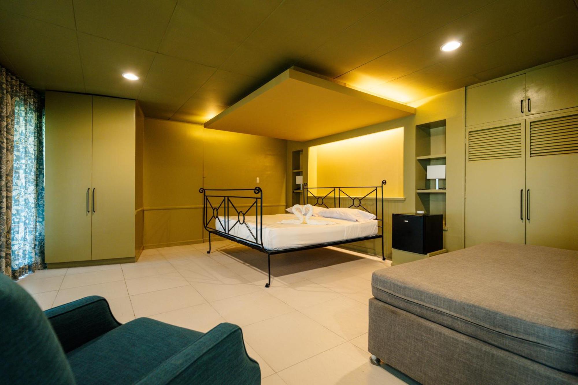 Bed and Breakfast Jacobs Hill Tagaytay Тагайтай Экстерьер фото